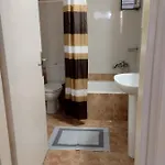 διατίθεται γκαρσονιέρα Kalamata