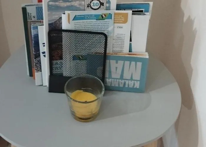 διατίθεται γκαρσονιέρα Апартаменты