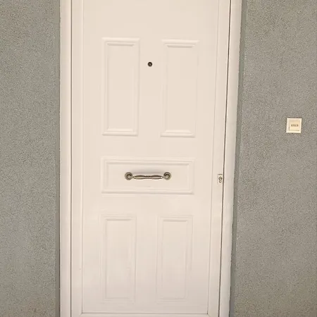 Apartment διατίθεται γκαρσονιέρα *