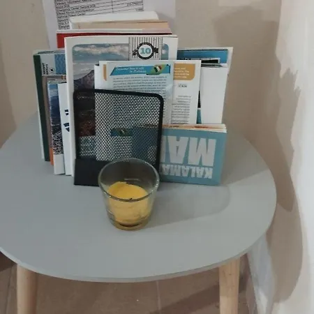 διατίθεται γκαρσονιέρα Appartement